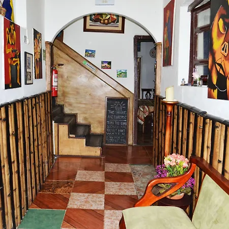 Colonial House Inn-2